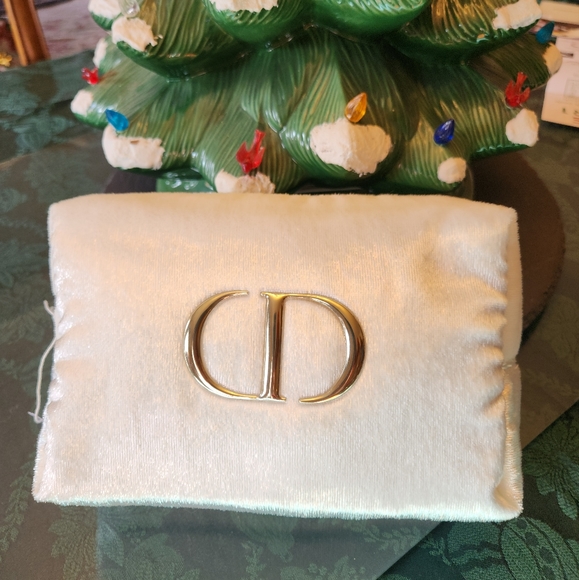 CHRISTIAN DIOR Cosmetic pouch, box and 5 luxe samples - Picture 3 of 15